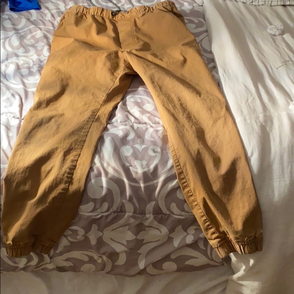 American eagle khaki joggers